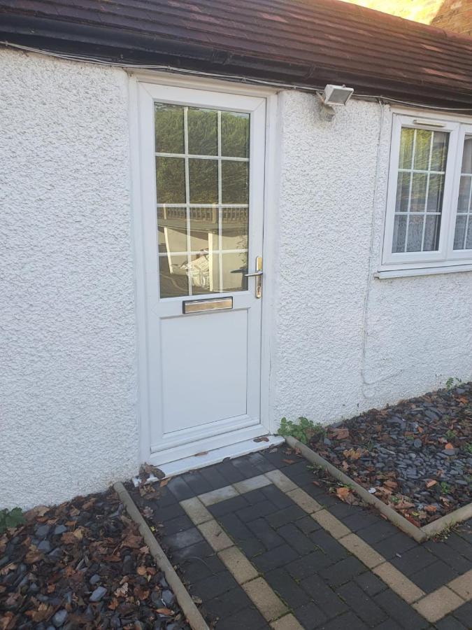 Chantilly Apartment Ickenham Екстериор снимка
