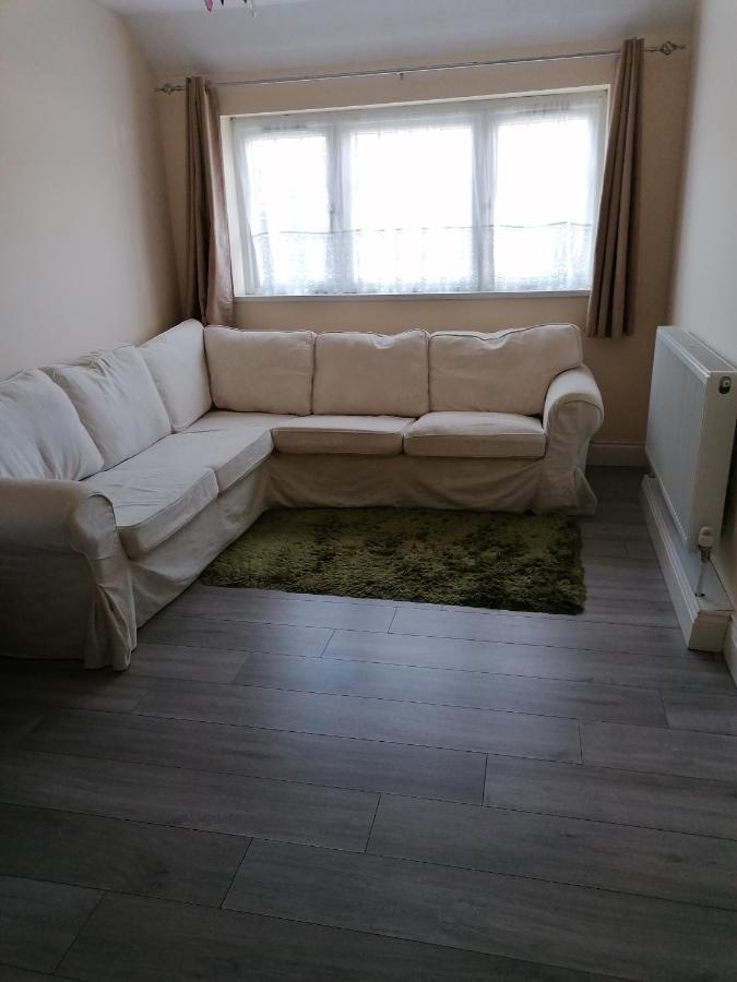 Chantilly Apartment Ickenham Екстериор снимка